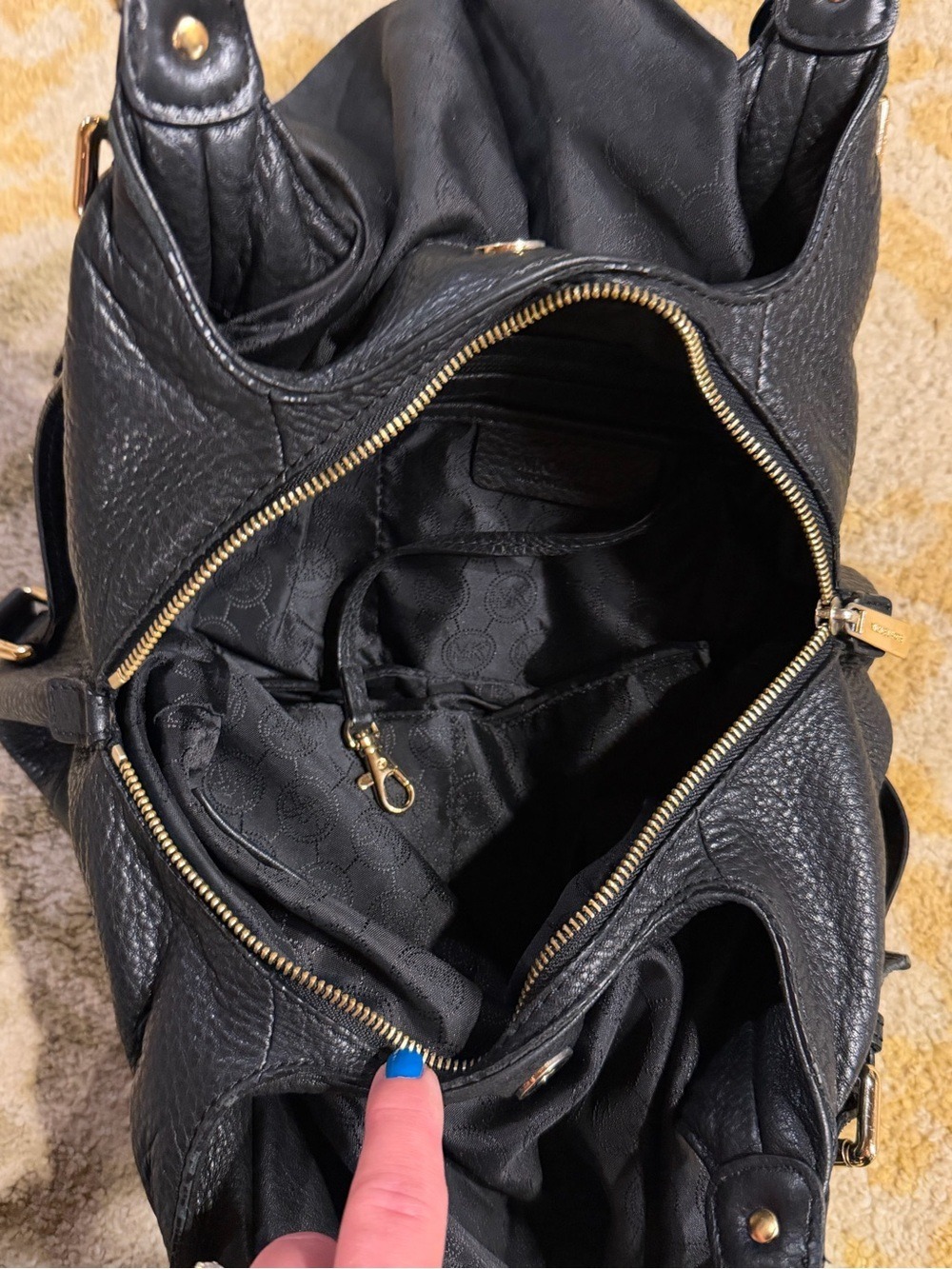 Michael Kors Black Pebbled Leather Shoulder Bag Gold Hardware Hobo Purse - Picture 12 of 14